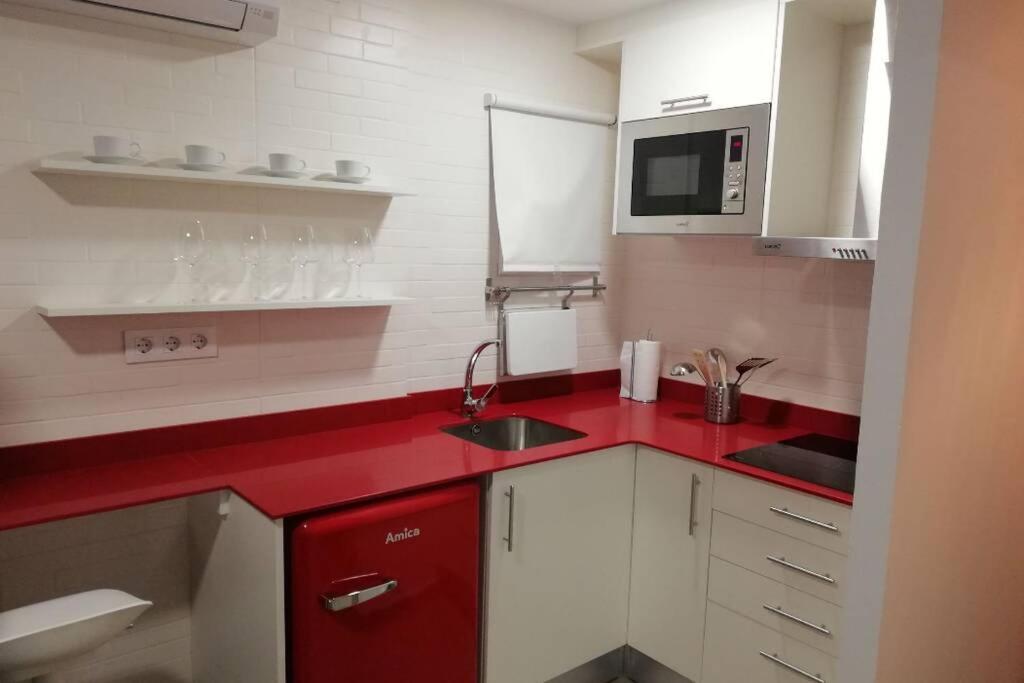 Апартаменти M1 Cool Loft 1 Min Walk To Metro 15 Min Center By Metro Есплуґес-де-Льобреґат Екстер'єр фото