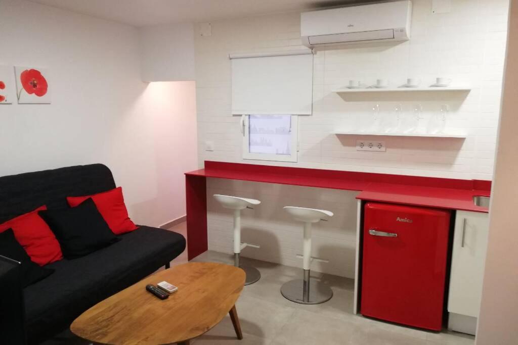 Апартаменти M1 Cool Loft 1 Min Walk To Metro 15 Min Center By Metro Есплуґес-де-Льобреґат Екстер'єр фото